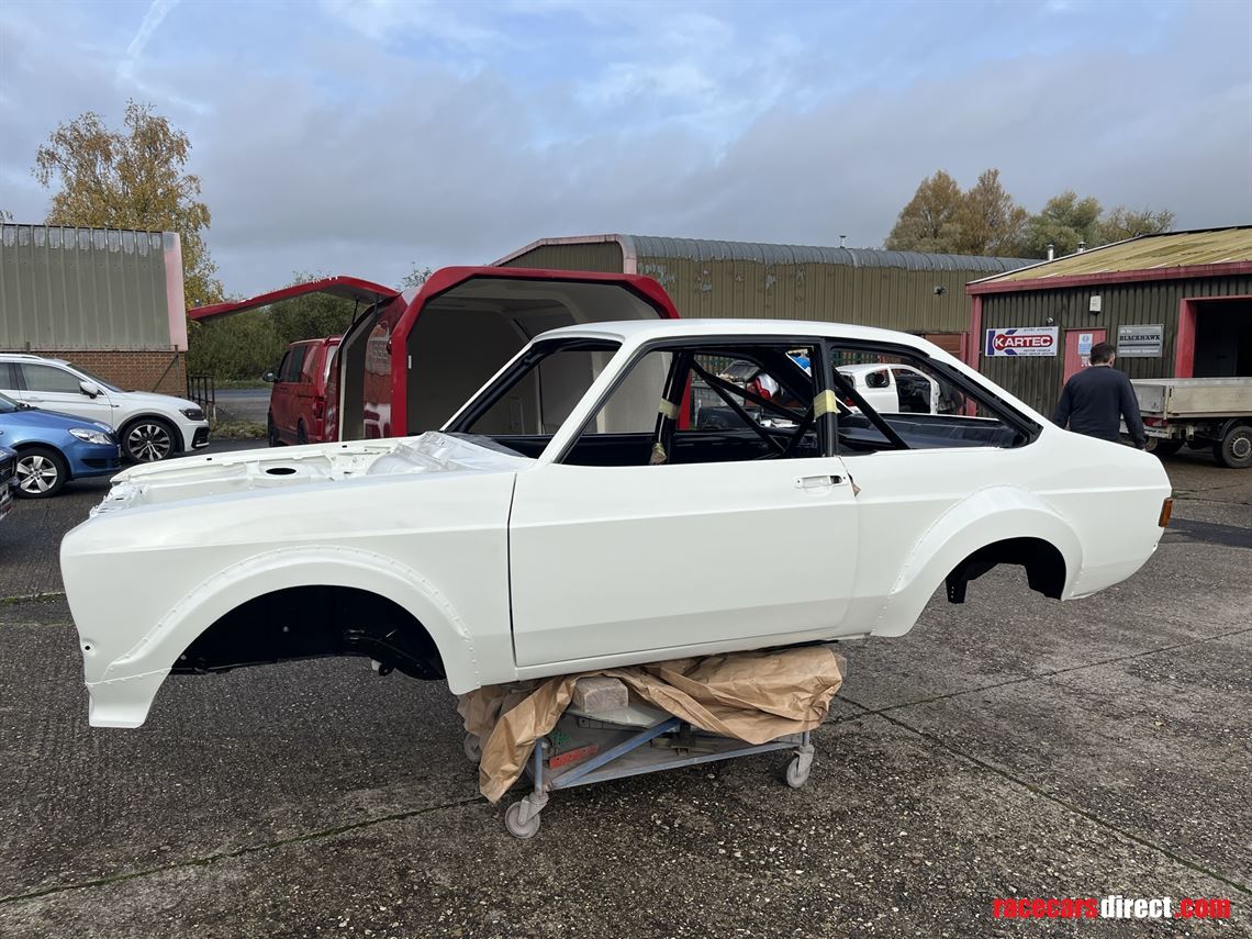 Racecarsdirect.com - FORD ESCORT MK2 GROUP 4 RALLY SHELL