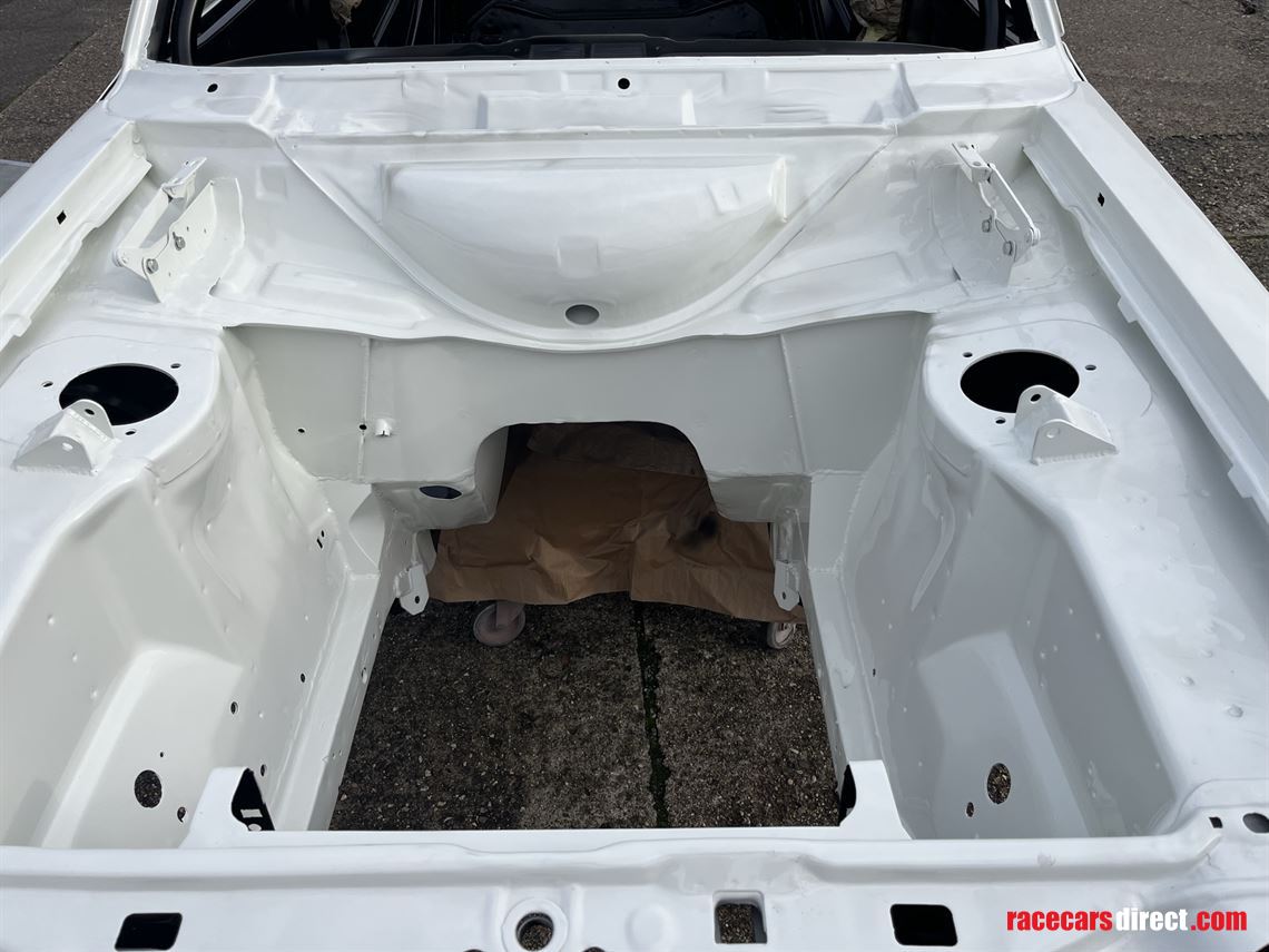 Racecarsdirect.com - FORD ESCORT MK2 GROUP 4 RALLY SHELL