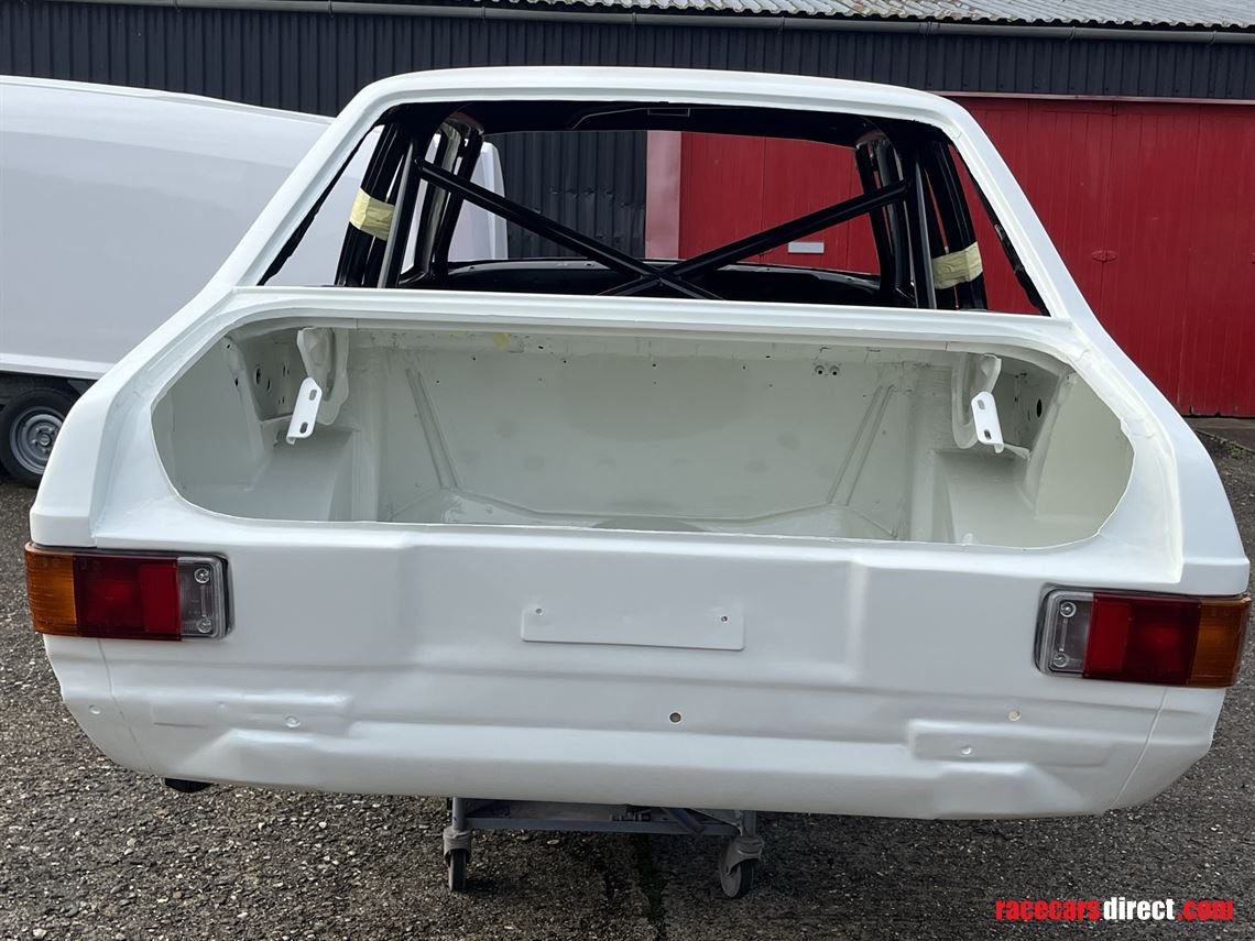 Racecarsdirect.com - FORD ESCORT MK2 GROUP 4 RALLY SHELL