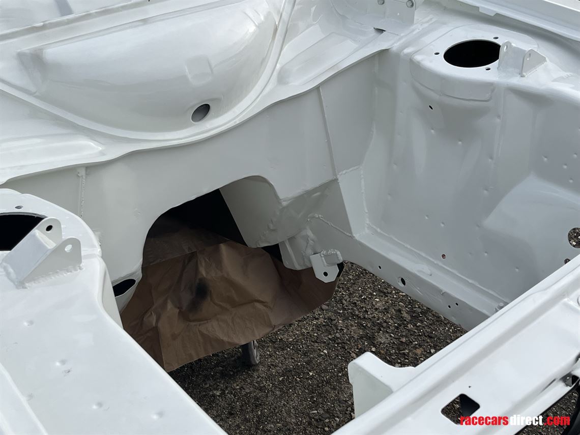 Racecarsdirect.com - FORD ESCORT MK2 GROUP 4 RALLY SHELL