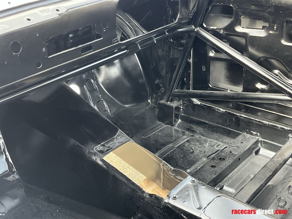 Racecarsdirect.com - FORD ESCORT MK2 GROUP 4 RALLY SHELL