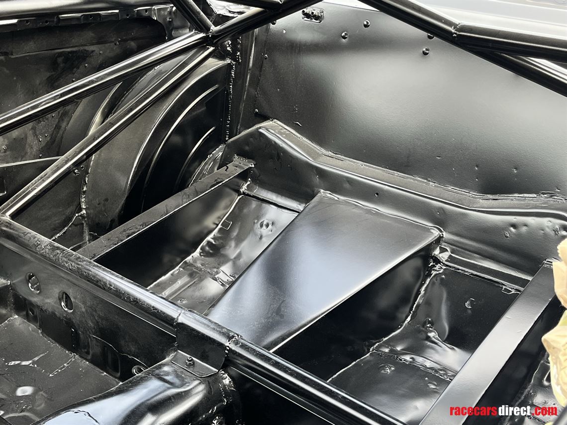 Racecarsdirect.com - FORD ESCORT MK2 GROUP 4 RALLY SHELL