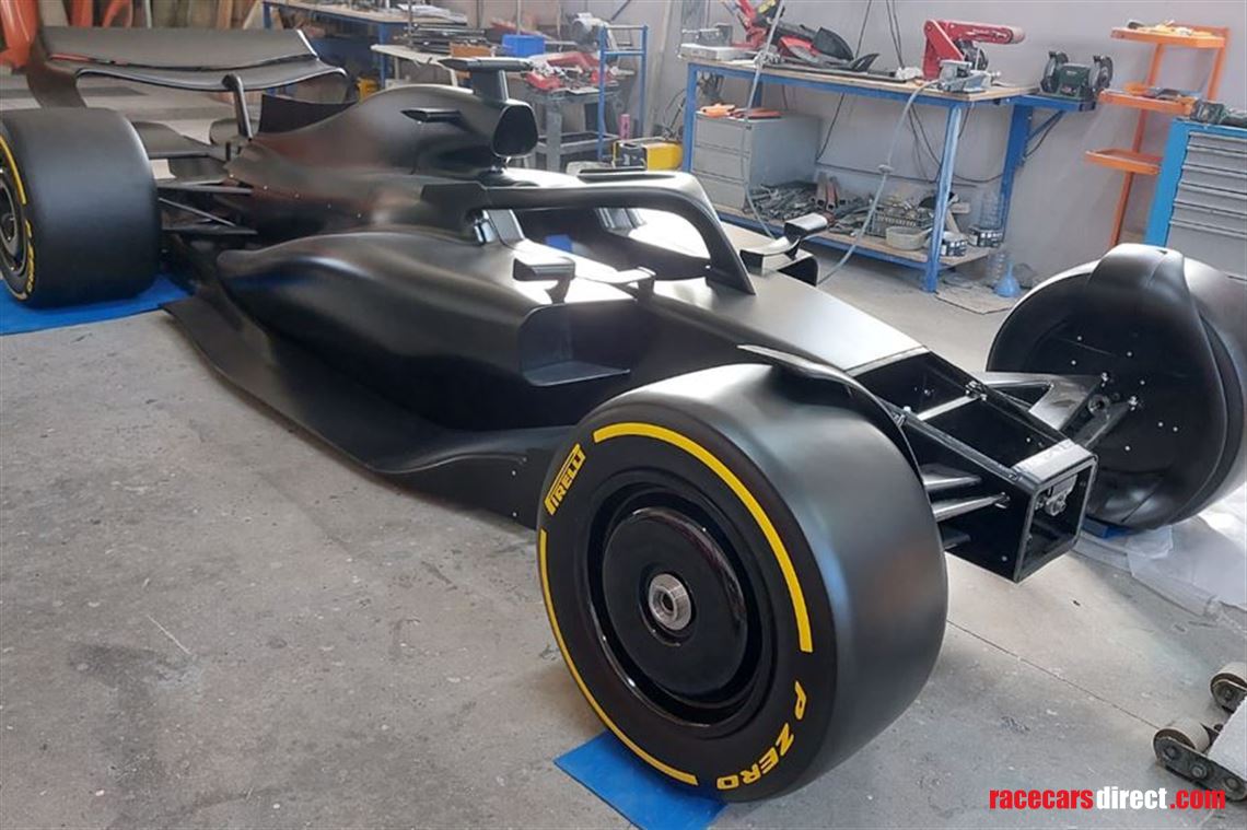 Fórmula 1: Designer produz réplicas idênticas de carros de corrida na  região - GMC Online