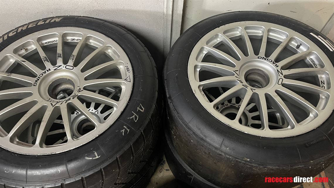 8-original-oreca-dodge-viper-gts-r-gt12-wheel