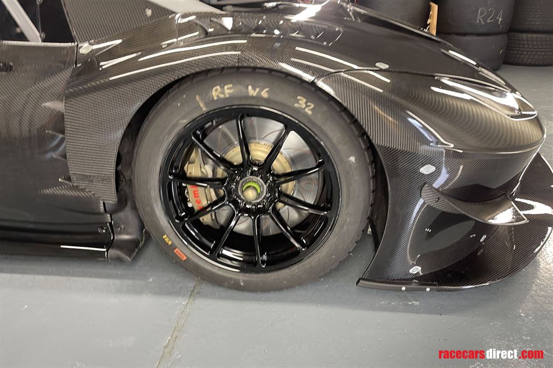 lamborghini-huracan-gt3-evo-2022