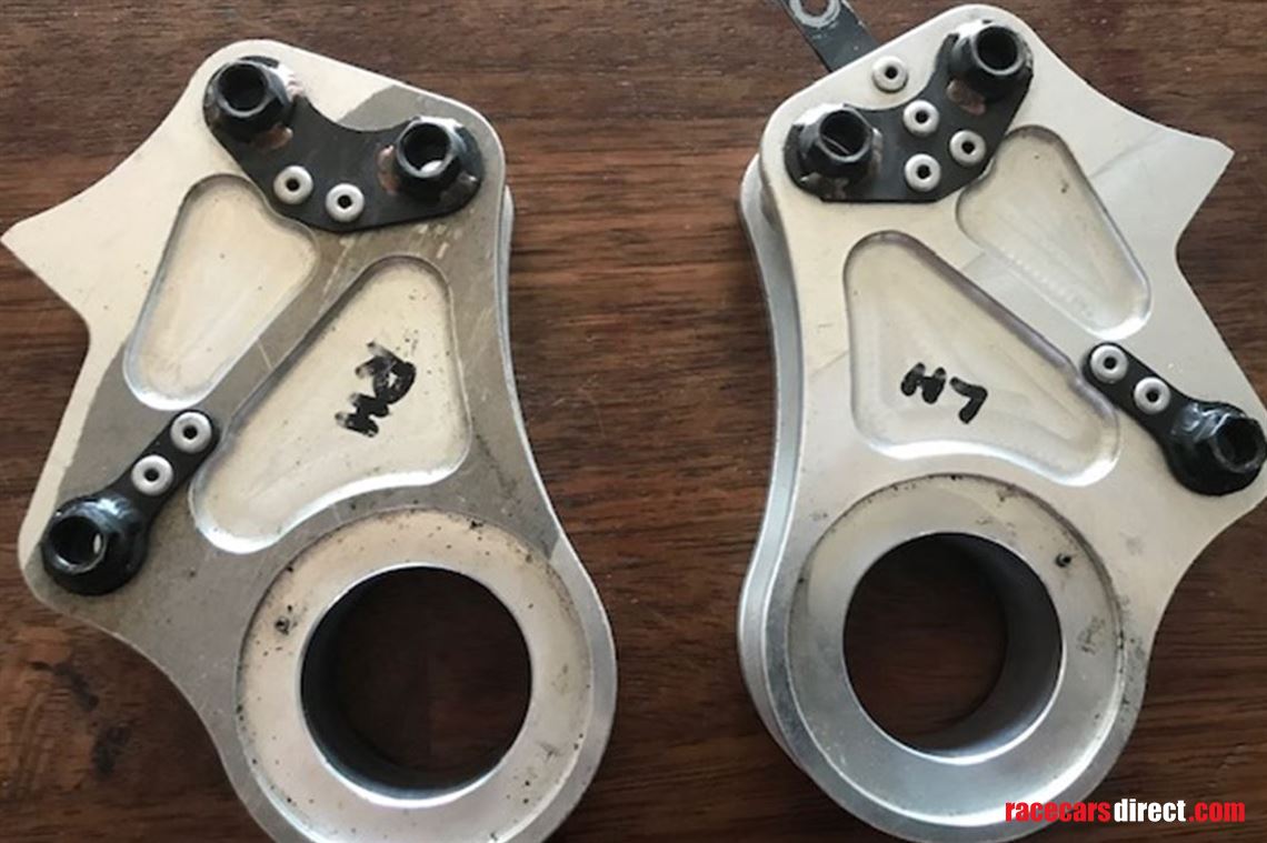 dallara-f302-front-rockers