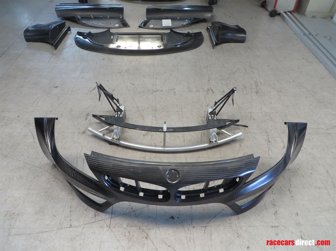 bmw-e89-z4-gt3-bodywork-and-parts