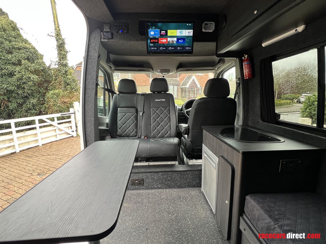 2015-lwb-volkswagen-crafter-race-van