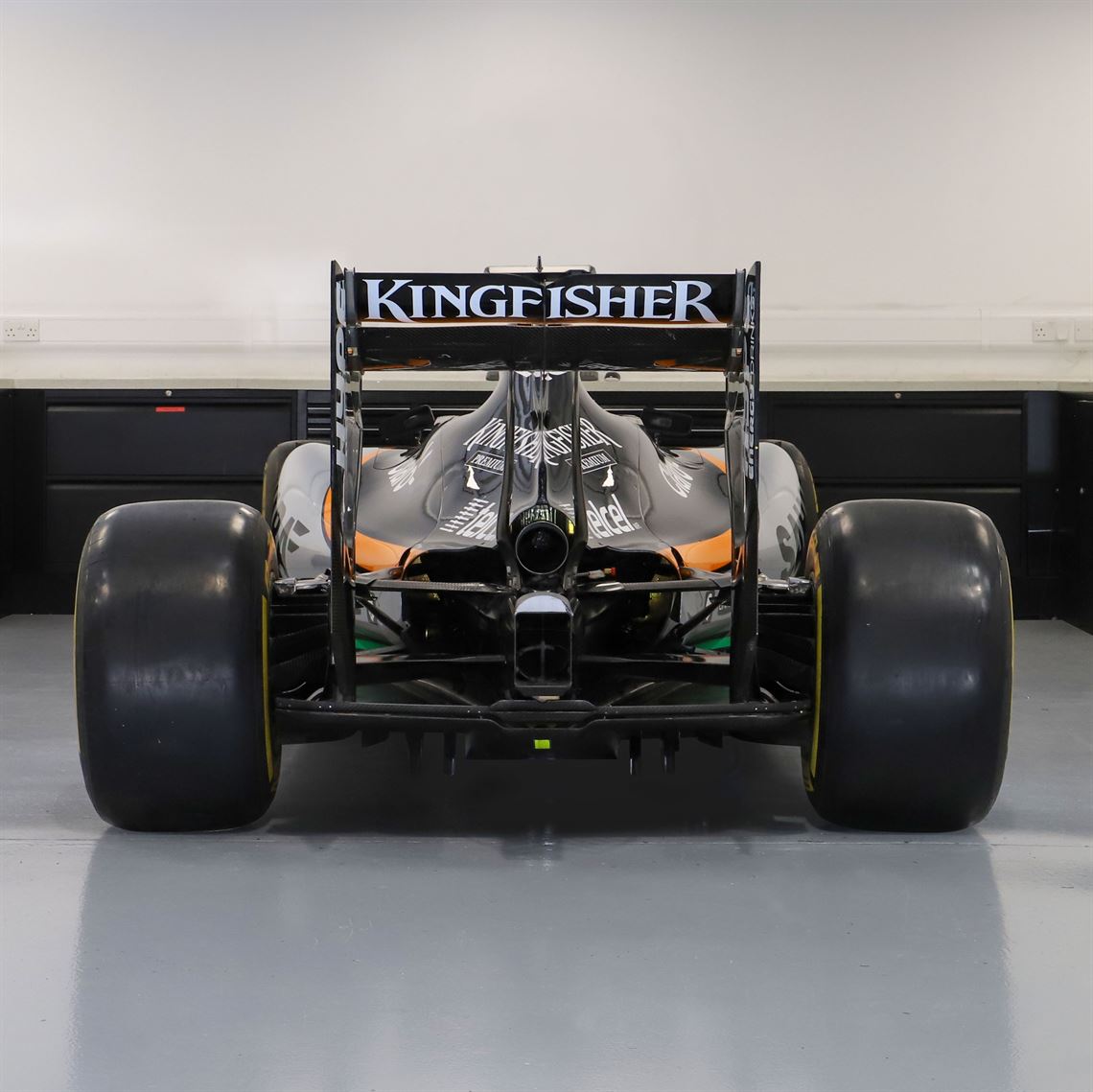 24-hours-left-2015-force-india-vjm08-03-ex-ra