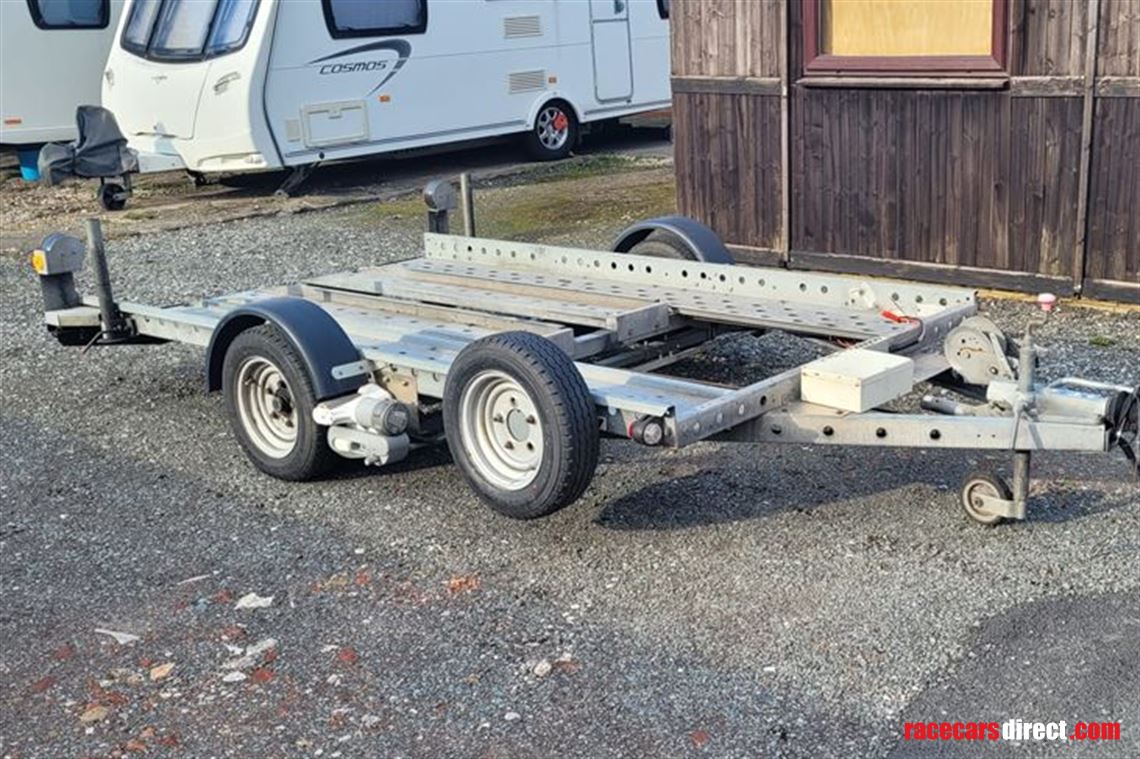 woodford-106-x-56-trailer-with-motor-movers