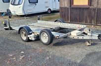 woodford-106-x-56-trailer-with-motor-movers
