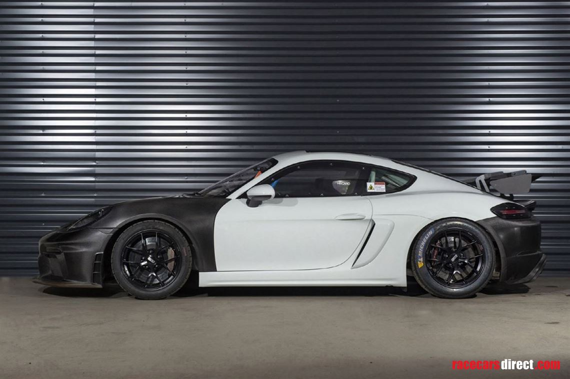 Racecarsdirect.com - Porsche Cayman 718 GT4 CLUBSPORT MR COMPETITION