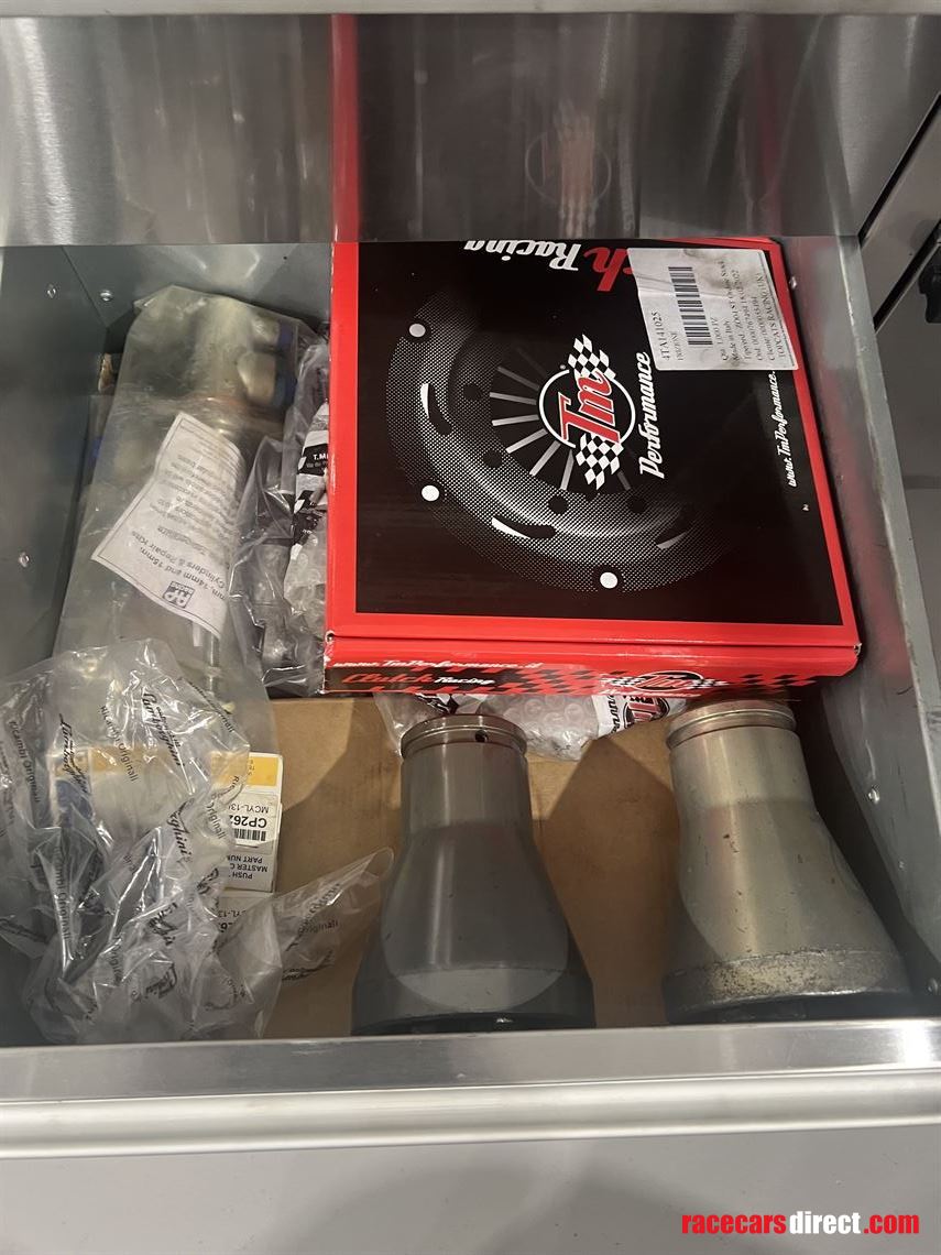 lamborghini-super-trofeo-parts-package-sold