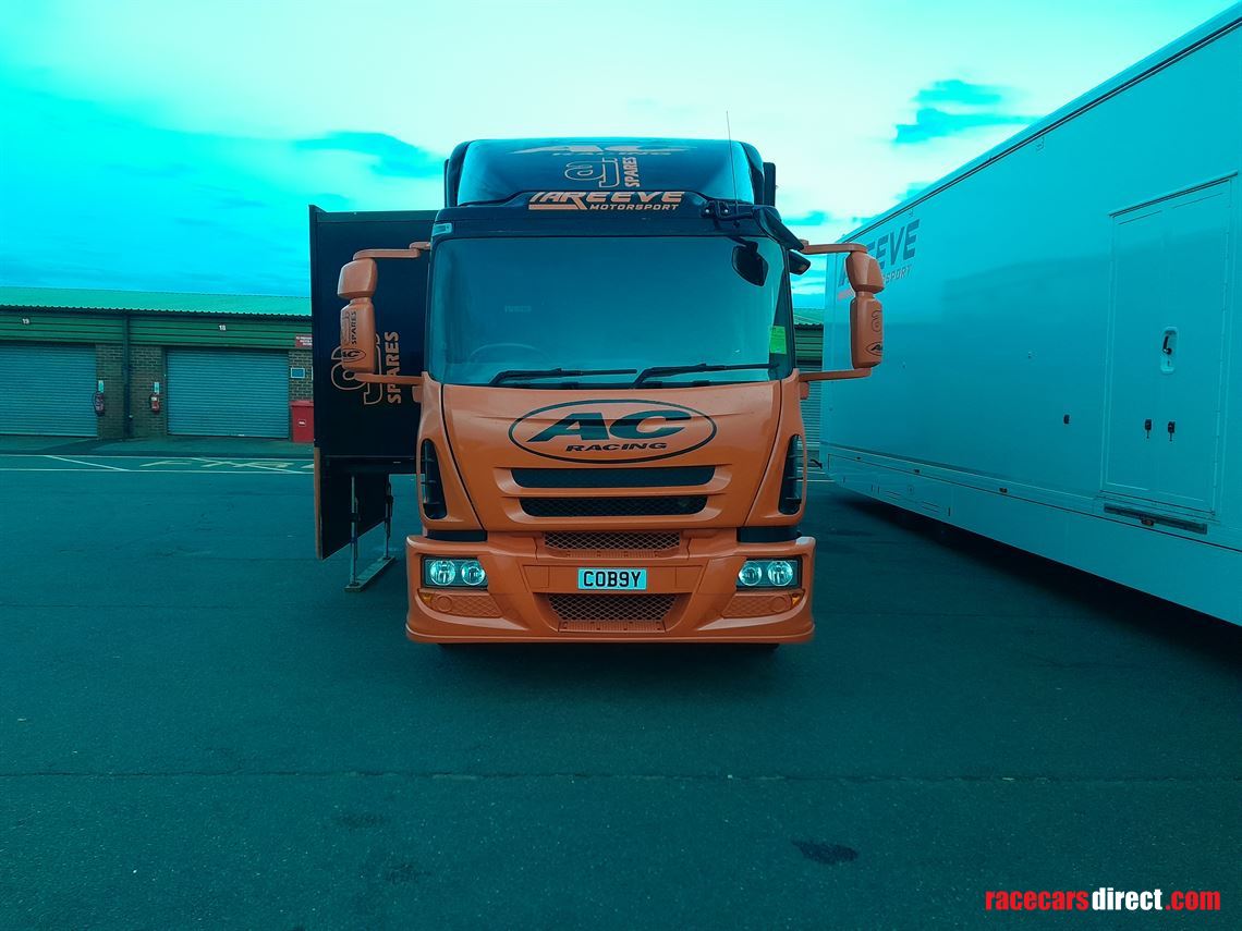 iveco-race-transporter