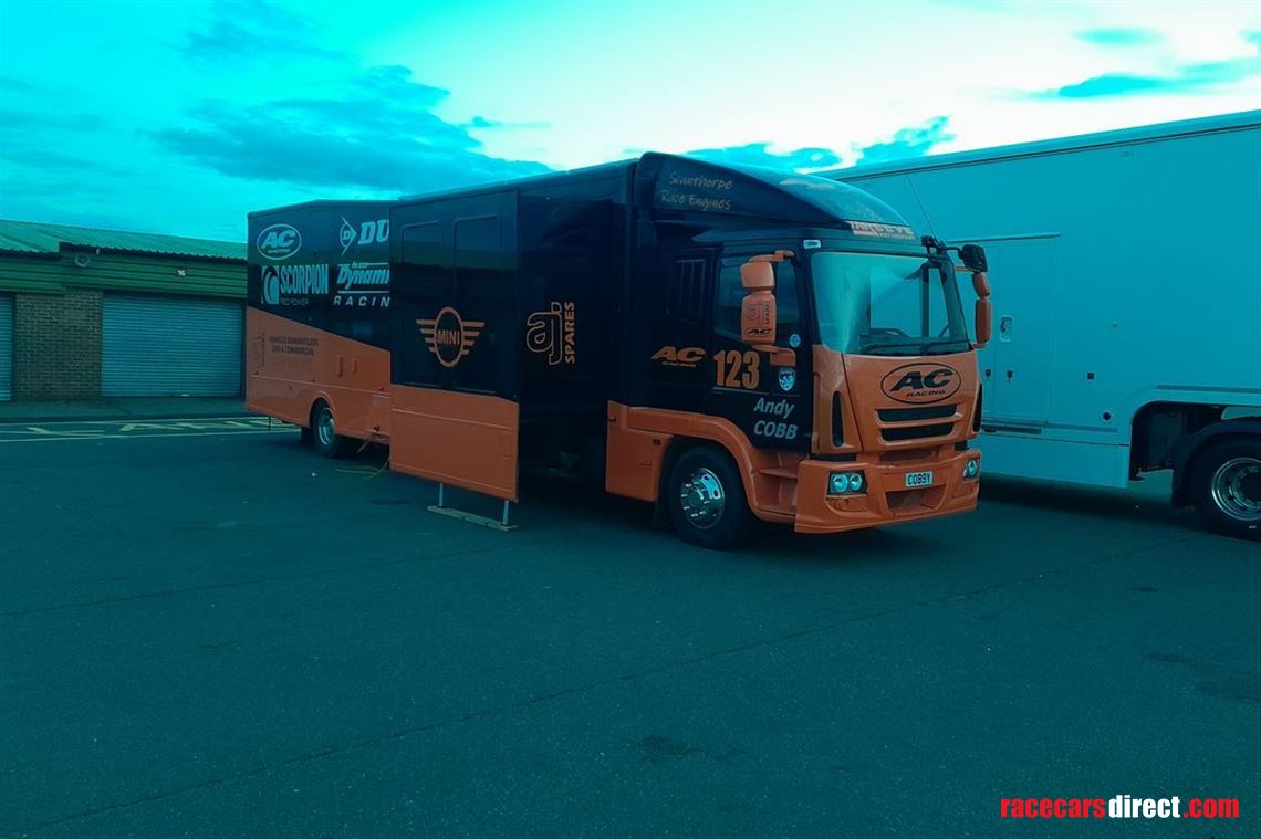 iveco-race-transporter