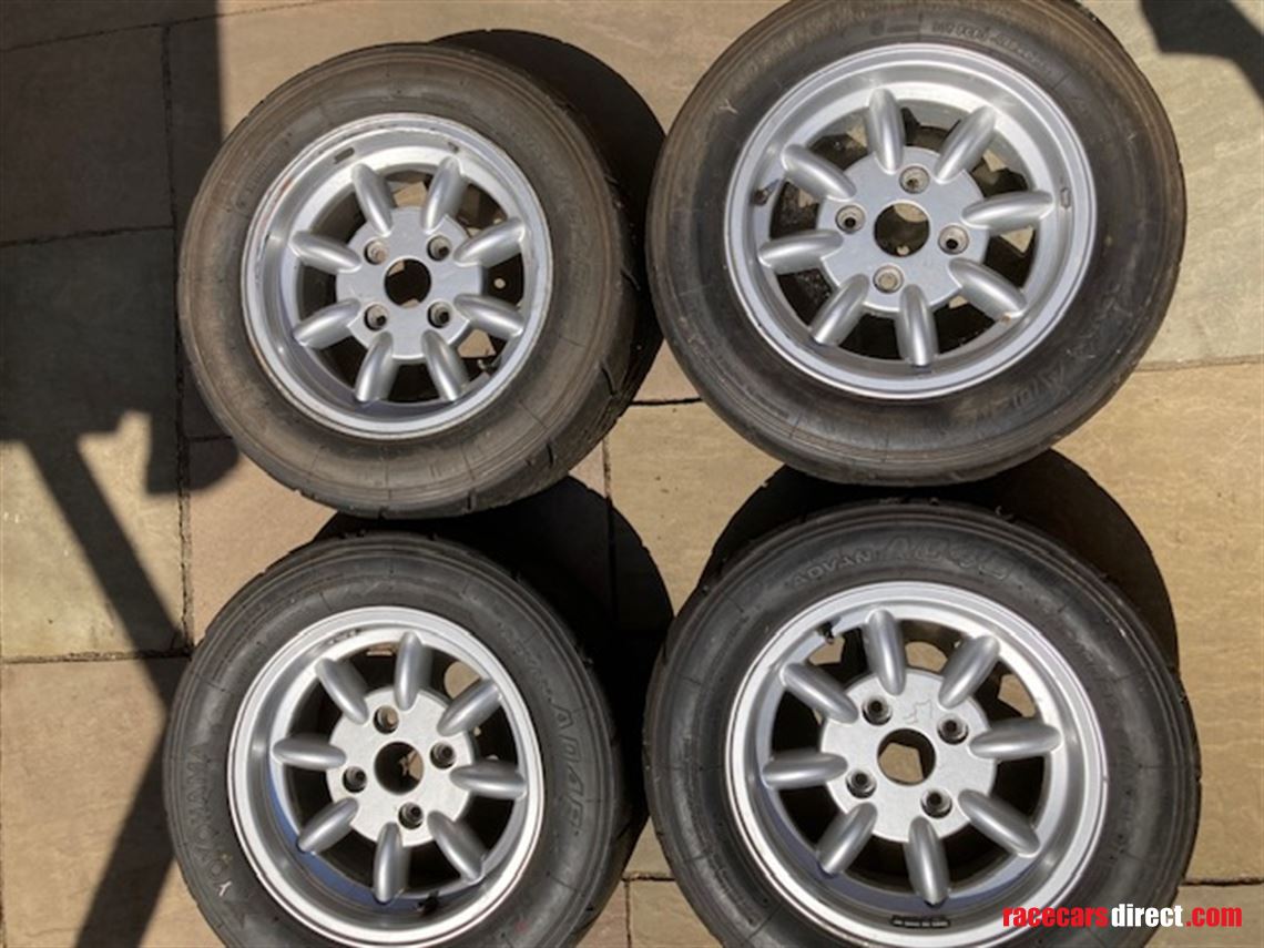 Racecarsdirect.com - Eight Minilite Style Wheels