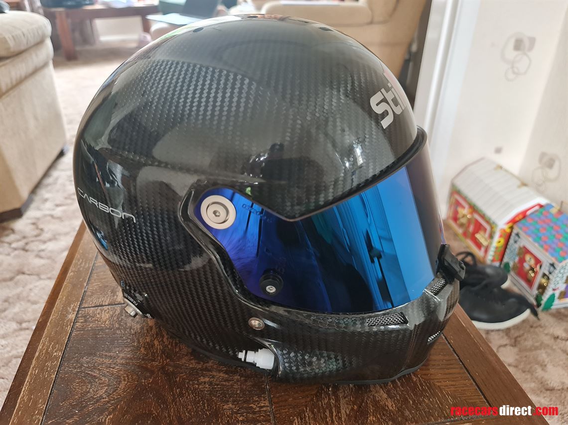 stilo-motorsport-st5-f-carbon-helmet-with-fhr