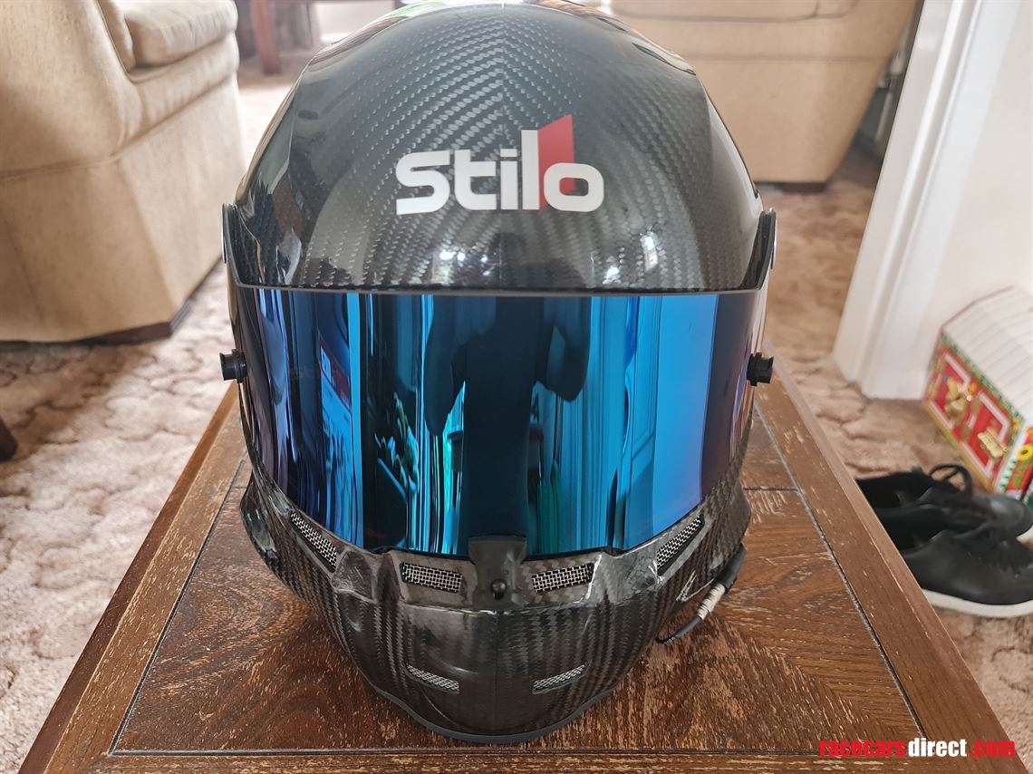 stilo-motorsport-st5-f-carbon-helmet-with-fhr