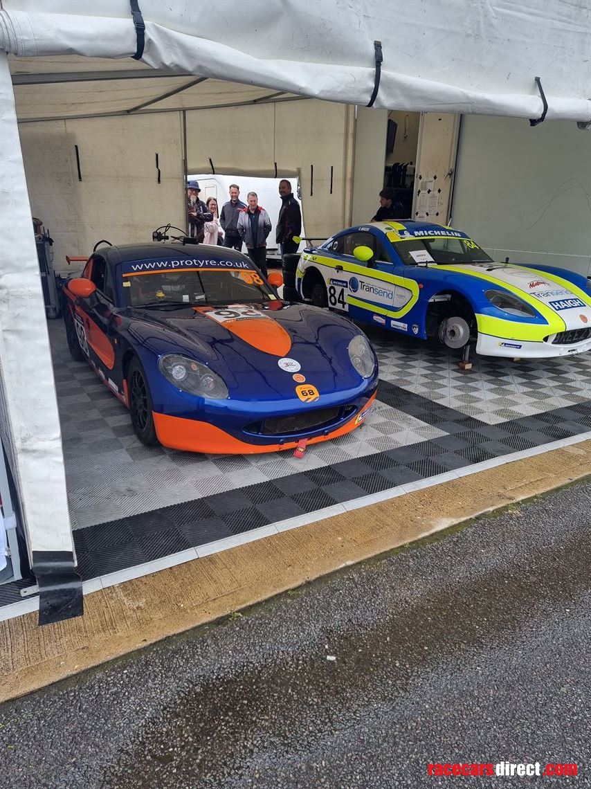 Racecarsdirect.com - Ginetta G40 GT5