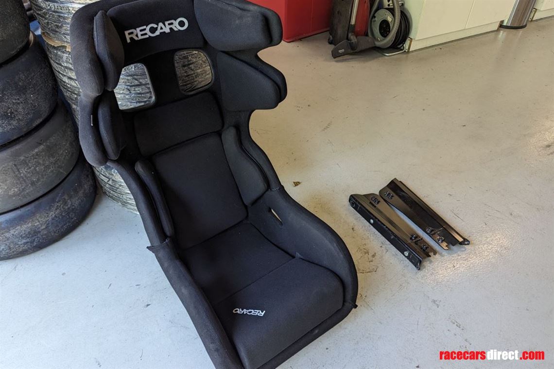 recaro-p1300-gt-seat