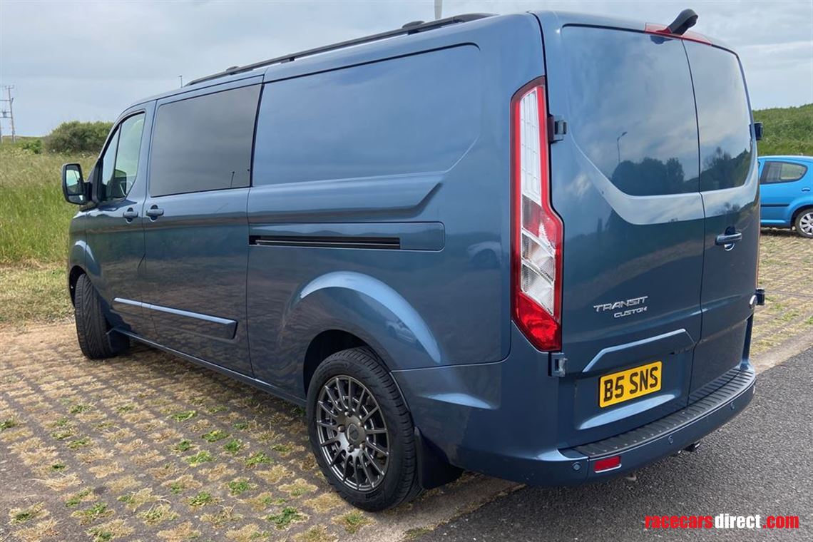 Racecarsdirect.com - Transit Custom LWB Overnight Race Van Conversion
