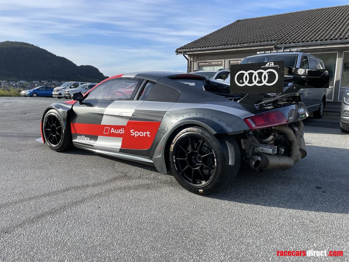 Racecarsdirect.com - Audi R8 Racecar