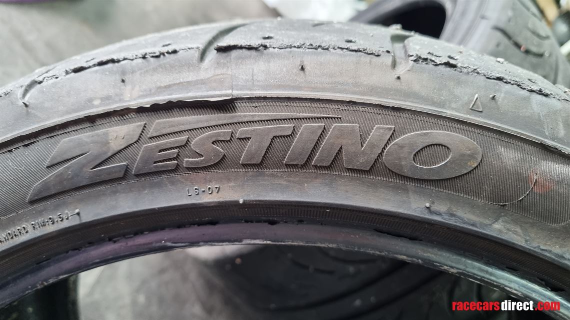 zestino-gredge-07rs-26535zr18-93w-set-of-4