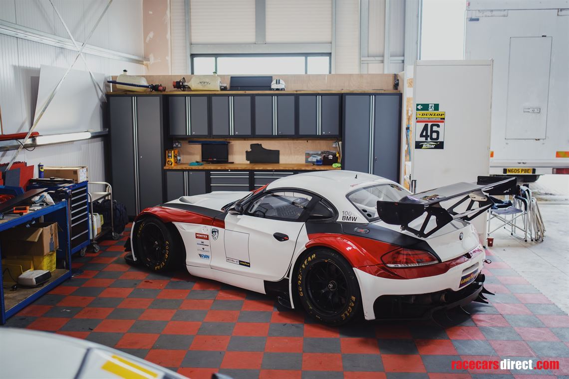 bmw-z4-gt3-44-v8