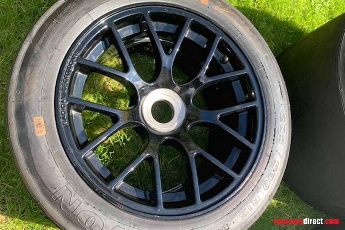 radical-sr3sr8-wheels-tyres