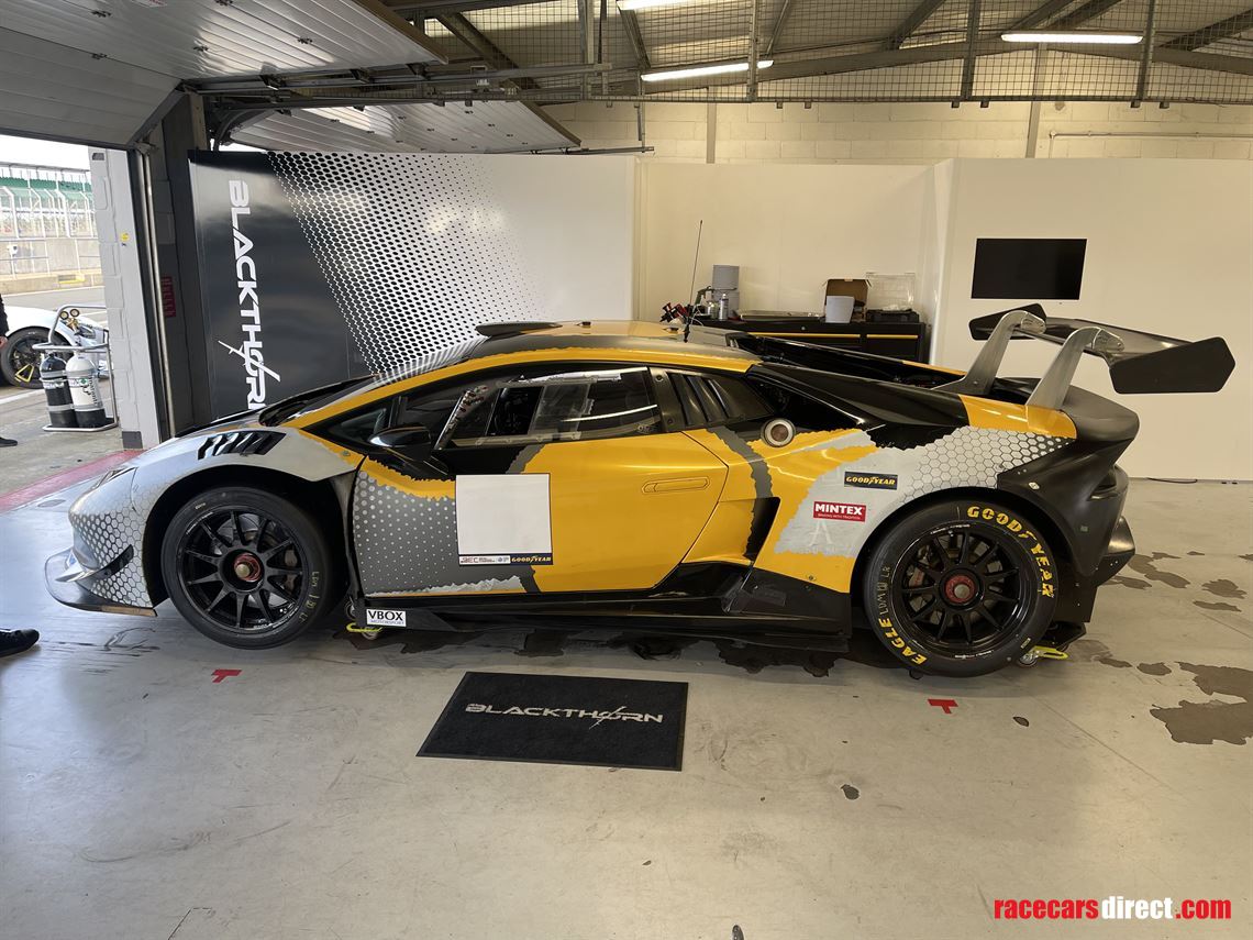 lamborghini-super-trofeo-part-evo1