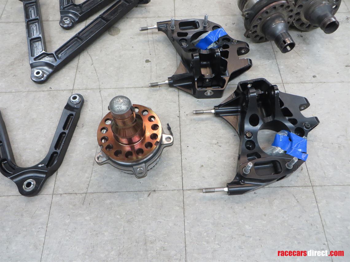 lamborghini-hurcan-gt3-evo-non-evo-parts