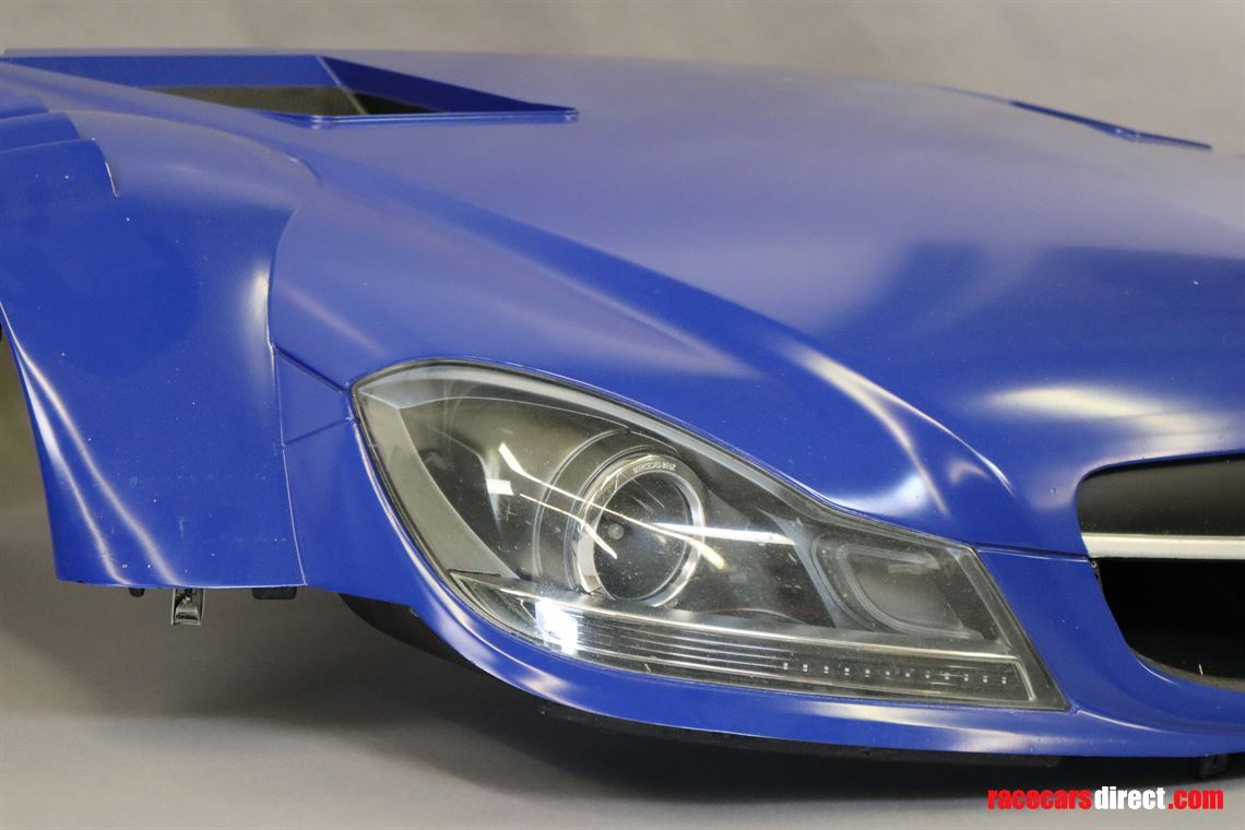 mercedes-amg-c63-dtm-2015-front-bonnet-clip-p