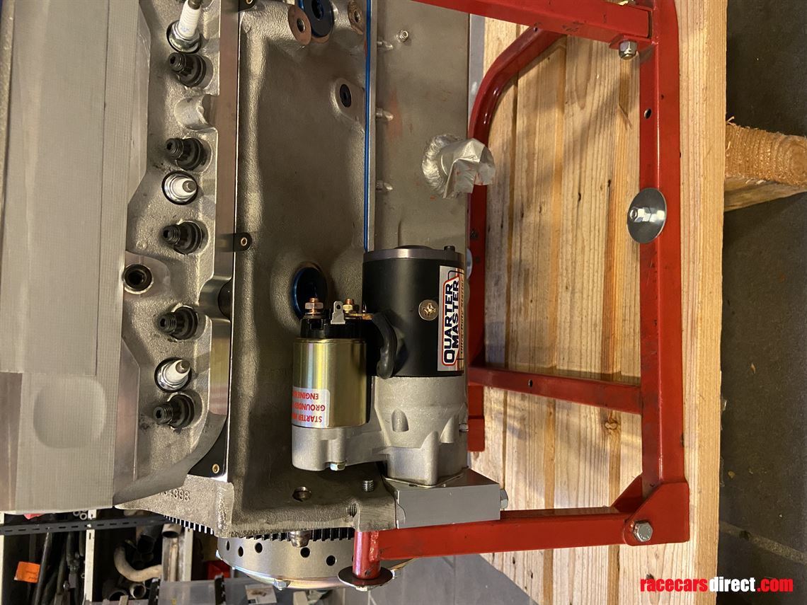 Racecarsdirect.com - Chevy SB Race engine.