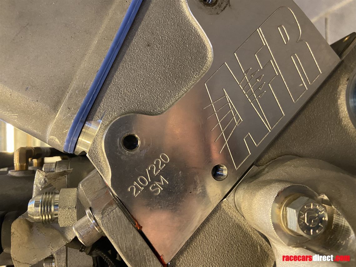 Racecarsdirect.com - Chevy SB Race engine.