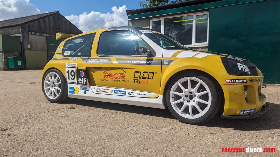 renault-clio-v6-trophy