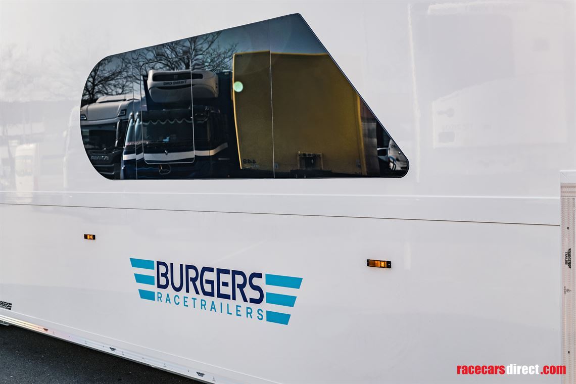 new-and-on-stock-burgers-double-deck-race-tra