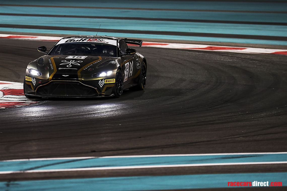 aston-martin-gt4