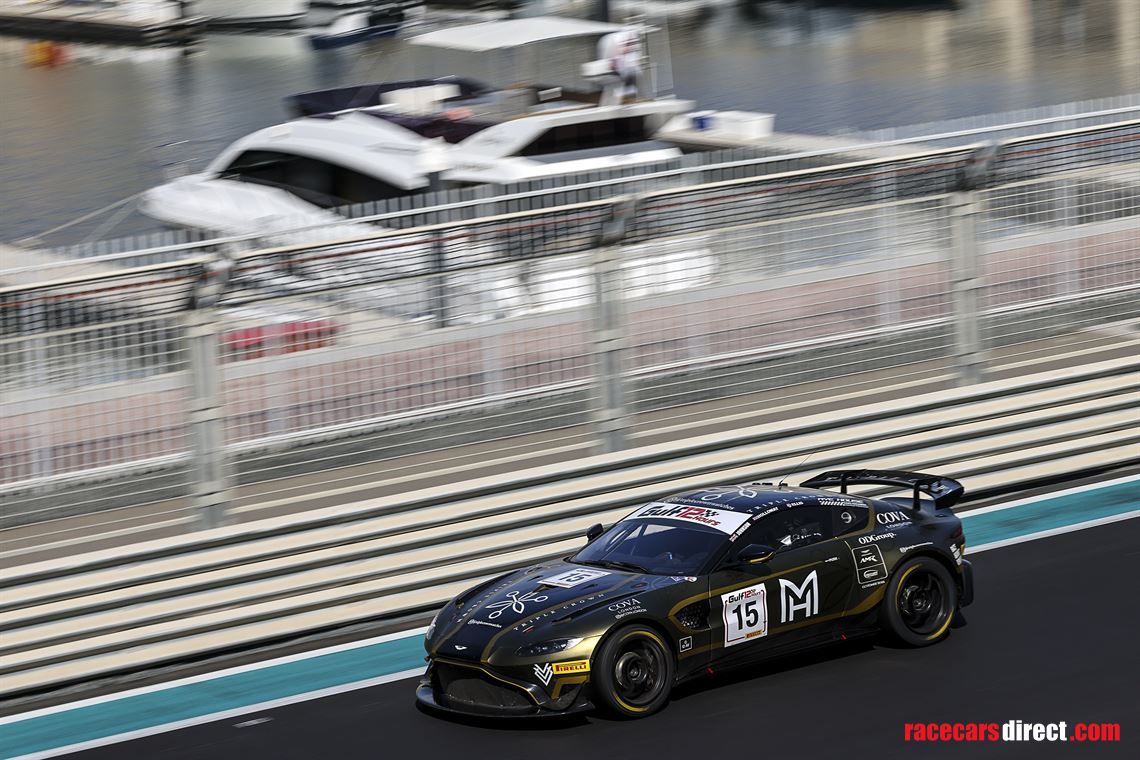 aston-martin-gt4