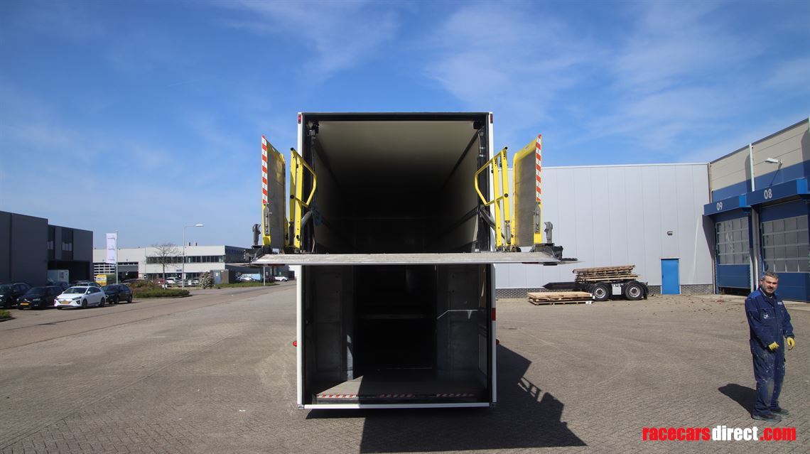 burgers-rebuilt-double-deck-race-trailer