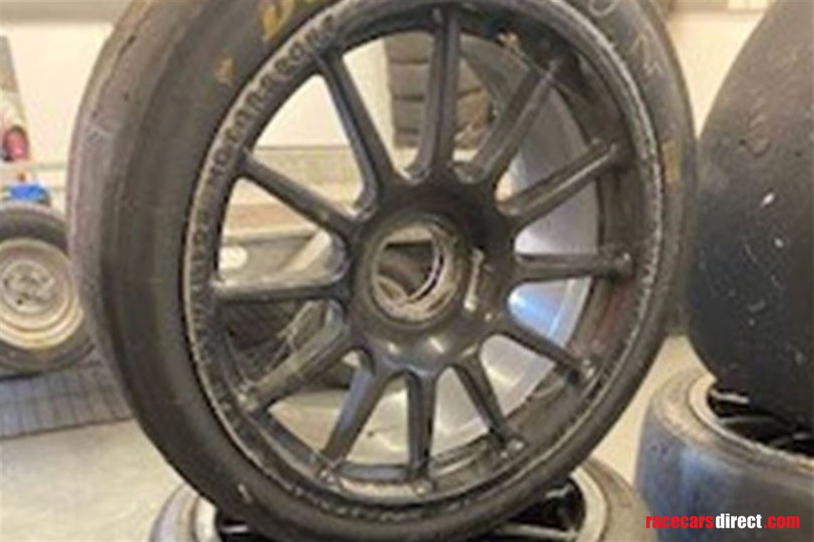 team-dynamics-honda-integra-wheels-and-tyres