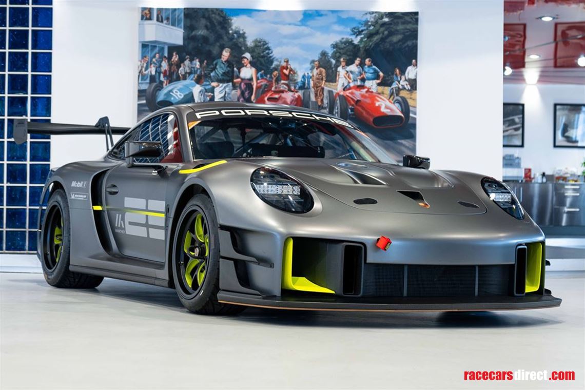 porsche-911-gt2-rs-clubsport-25-manthey