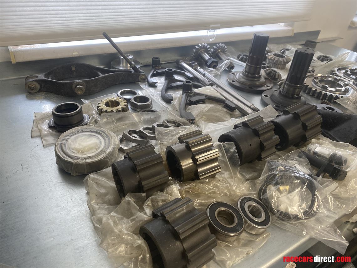 amr-group-c-hewland-vgc-gearbox-parts