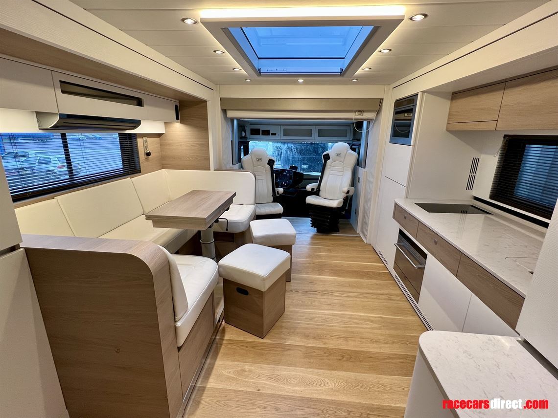 stx-motorhome-with-2-pop-outs-and-garage