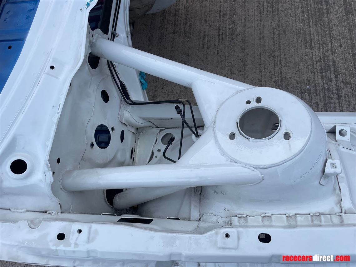 Racecarsdirect.com - BMW E46 M3 caged shell