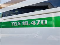 man-tgx-18470-with-race-trailer