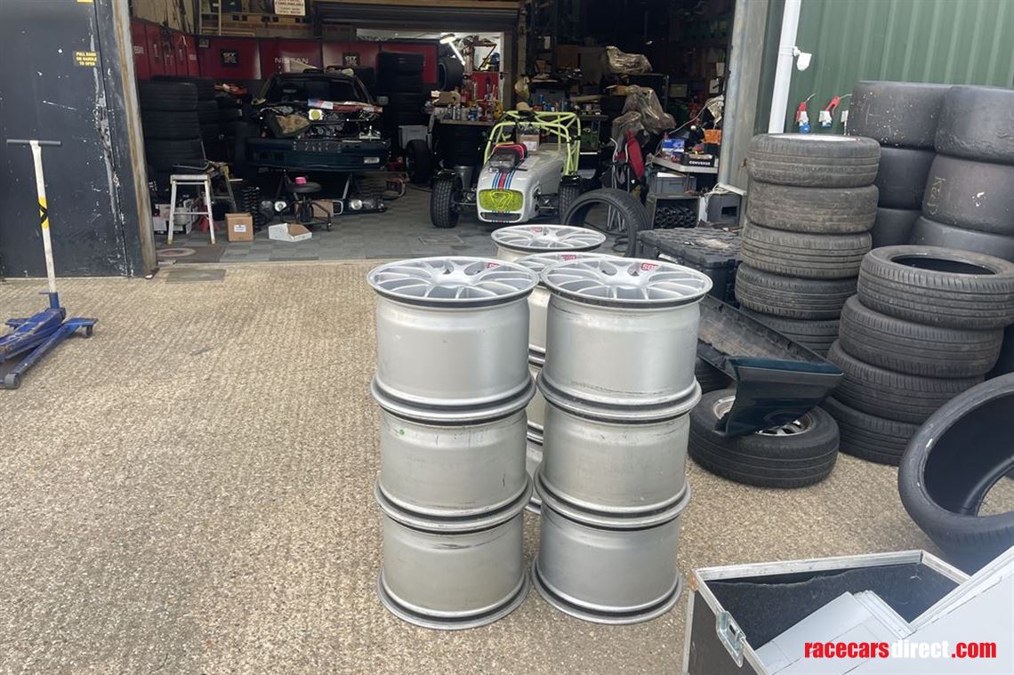 lola-b0746-wheels-x12