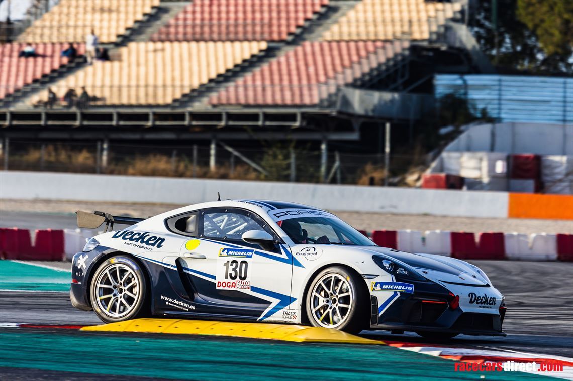 Racecarsdirect.com - Porsche 718 GT4 Clubsport