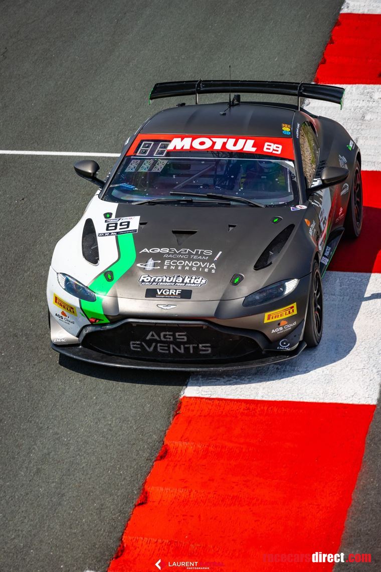 Racecarsdirect.com - Aston Martin Vantage GT4