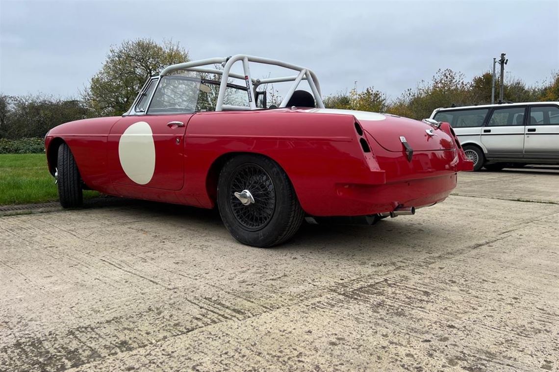 1964-mgb-roadster-fia