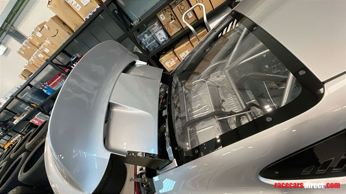 porsche-992-gt3-cup-very-low-mileage